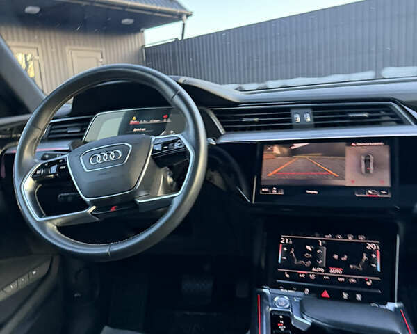 Серый Ауди E-Tron, объемом двигателя 0 л и пробегом 155 тыс. км за 27750 $, фото 22 на Automoto.ua