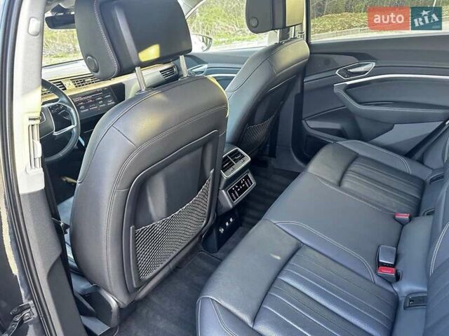 Сірий Ауді E-Tron, об'ємом двигуна 0 л та пробігом 52 тис. км за 35000 $, фото 13 на Automoto.ua