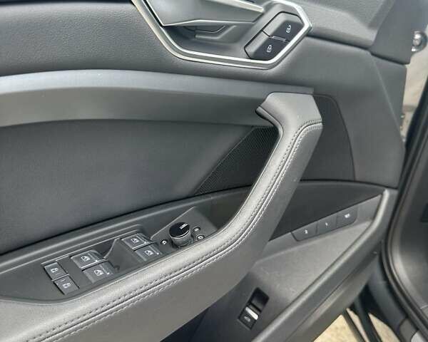 Серый Ауди E-Tron, объемом двигателя 0 л и пробегом 127 тыс. км за 21500 $, фото 24 на Automoto.ua