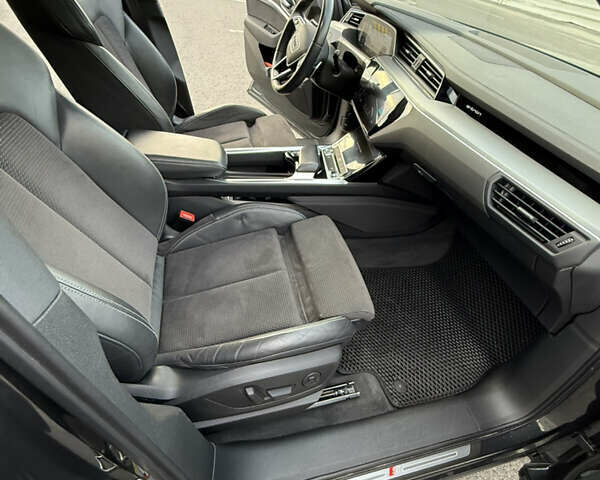 Сірий Ауді E-Tron, об'ємом двигуна 0 л та пробігом 190 тис. км за 26900 $, фото 48 на Automoto.ua