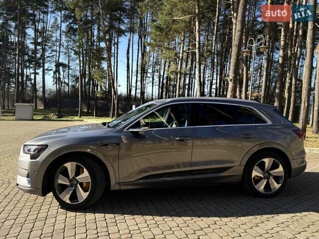 Серый Ауди E-Tron, объемом двигателя 0 л и пробегом 83 тыс. км за 32700 $, фото 4 на Automoto.ua