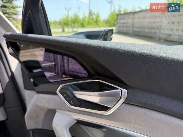 Сірий Ауді E-Tron, об'ємом двигуна 0 л та пробігом 88 тис. км за 34900 $, фото 36 на Automoto.ua