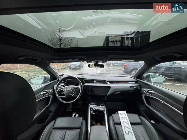 Сірий Ауді E-Tron, об'ємом двигуна 0 л та пробігом 86 тис. км за 31500 $, фото 7 на Automoto.ua