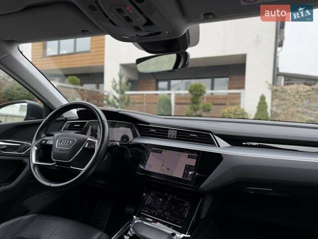 Серый Ауди E-Tron, объемом двигателя 0 л и пробегом 116 тыс. км за 25900 $, фото 30 на Automoto.ua
