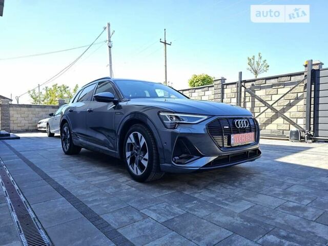 Сірий Ауді E-Tron, об'ємом двигуна 0 л та пробігом 68 тис. км за 35000 $, фото 1 на Automoto.ua