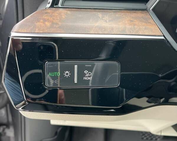 Сірий Ауді E-Tron, об'ємом двигуна 0 л та пробігом 106 тис. км за 28000 $, фото 13 на Automoto.ua