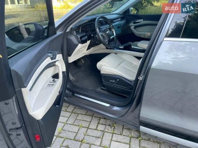 Сірий Ауді E-Tron, об'ємом двигуна 0 л та пробігом 160 тис. км за 27000 $, фото 3 на Automoto.ua