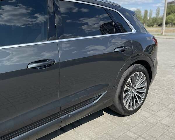 Серый Ауди E-Tron, объемом двигателя 0 л и пробегом 142 тыс. км за 27500 $, фото 6 на Automoto.ua