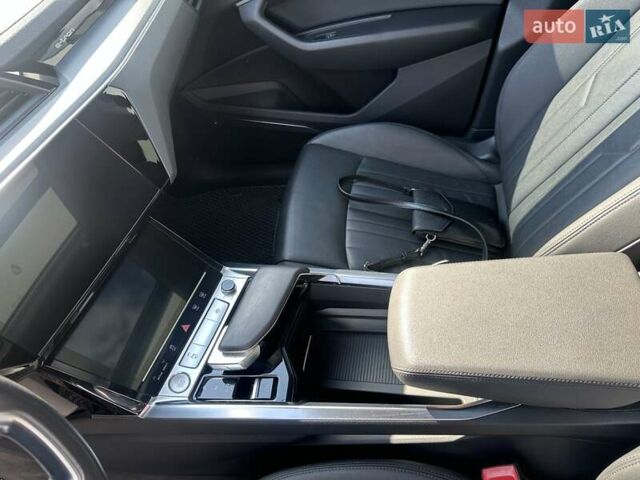 Сірий Ауді E-Tron, об'ємом двигуна 0 л та пробігом 107 тис. км за 25000 $, фото 20 на Automoto.ua