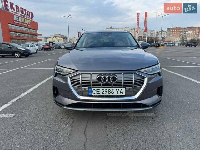 Серый Ауди E-Tron, объемом двигателя 0 л и пробегом 120 тыс. км за 31999 $, фото 1 на Automoto.ua