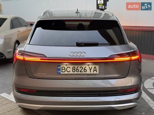 Серый Ауди E-Tron, объемом двигателя 0 л и пробегом 68 тыс. км за 31500 $, фото 34 на Automoto.ua