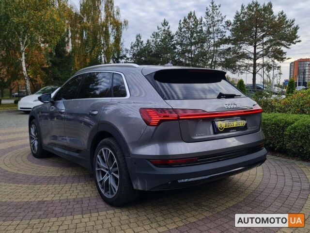 Серый Ауди E-Tron, объемом двигателя 95 л и пробегом 118 тыс. км за 37999 $, фото 4 на Automoto.ua