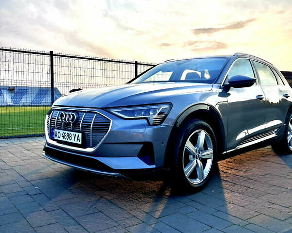 Серый Ауди E-Tron, объемом двигателя 0 л и пробегом 94 тыс. км за 33800 $, фото 36 на Automoto.ua