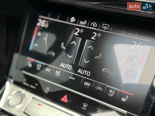 Сірий Ауді E-Tron, об'ємом двигуна 0 л та пробігом 69 тис. км за 32500 $, фото 27 на Automoto.ua