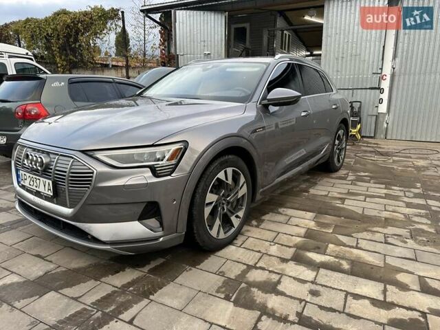 Серый Ауди E-Tron, объемом двигателя 0 л и пробегом 148 тыс. км за 29000 $, фото 1 на Automoto.ua