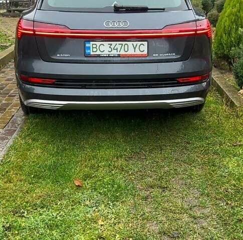 Серый Ауди E-Tron, объемом двигателя 0 л и пробегом 103 тыс. км за 28000 $, фото 6 на Automoto.ua