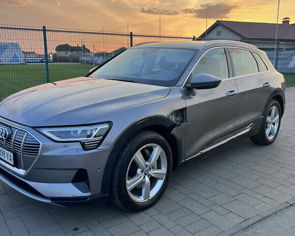 Серый Ауди E-Tron, объемом двигателя 0 л и пробегом 94 тыс. км за 33800 $, фото 15 на Automoto.ua