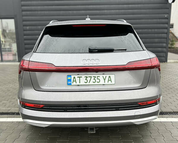 Ауди E-Tron 2019 в Снятине на Automoto.ua Серый Ауди E-Tron, объемом двигателя 0 л и пробегом 95 тыс. км за 28100 $, фото 12 на Automoto.ua