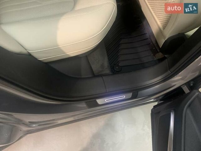 Серый Ауди E-Tron, объемом двигателя 0 л и пробегом 40 тыс. км за 30500 $, фото 22 на Automoto.ua