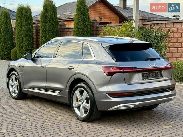 Ауді E-Tron 2019 у Рівному на Automoto.ua Сірий Ауді E-Tron, об'ємом двигуна 0 л та пробігом 139 тис. км за 26900 $, фото 23 на Automoto.ua