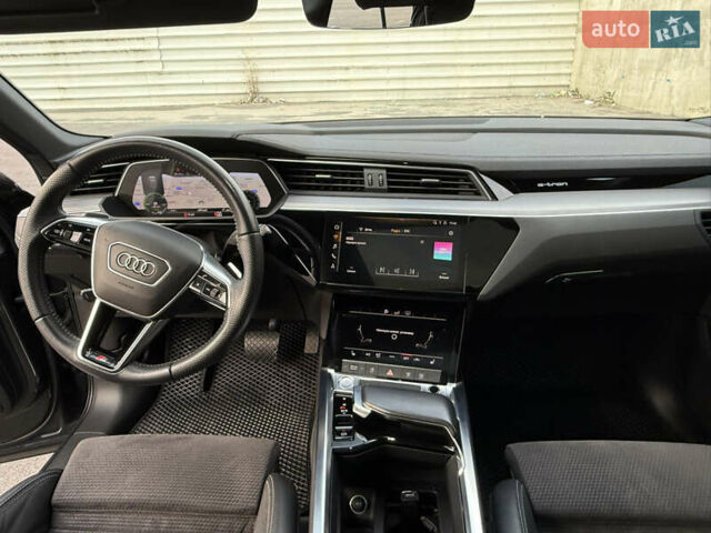 Сірий Ауді E-Tron, об'ємом двигуна 0 л та пробігом 190 тис. км за 26900 $, фото 45 на Automoto.ua