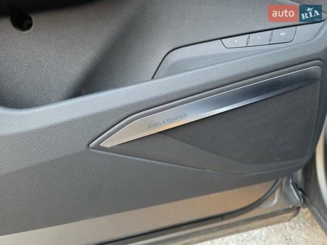 Серый Ауди E-Tron, объемом двигателя 0 л и пробегом 172 тыс. км за 30999 $, фото 20 на Automoto.ua