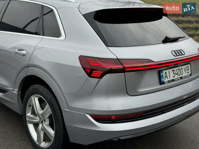 Сірий Ауді E-Tron, об'ємом двигуна 0 л та пробігом 69 тис. км за 32500 $, фото 9 на Automoto.ua