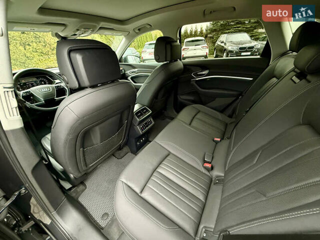Сірий Ауді E-Tron, об'ємом двигуна 0 л та пробігом 59 тис. км за 30500 $, фото 14 на Automoto.ua