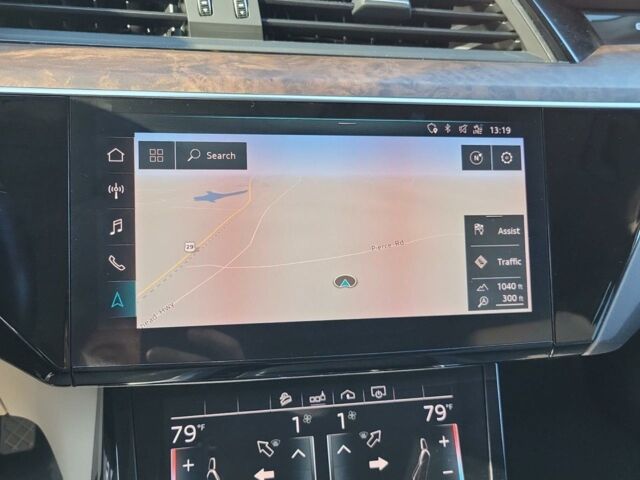 Серый Ауди E-Tron, объемом двигателя 0 л и пробегом 106 тыс. км за 24900 $, фото 7 на Automoto.ua