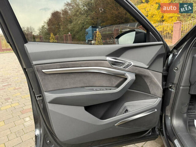 Серый Ауди E-Tron, объемом двигателя 0 л и пробегом 180 тыс. км за 26900 $, фото 14 на Automoto.ua