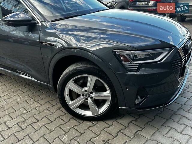 Сірий Ауді E-Tron, об'ємом двигуна 0 л та пробігом 52 тис. км за 35000 $, фото 8 на Automoto.ua
