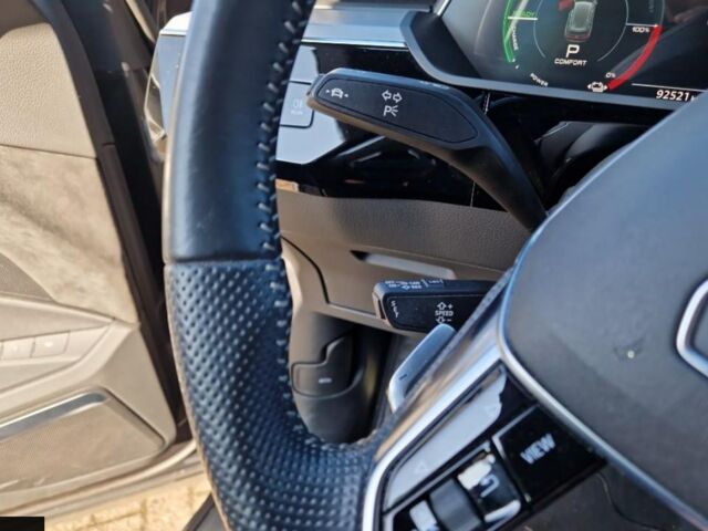 Серый Ауди E-Tron, объемом двигателя 0 л и пробегом 92 тыс. км за 28000 $, фото 8 на Automoto.ua