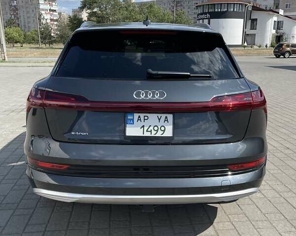 Серый Ауди E-Tron, объемом двигателя 0 л и пробегом 142 тыс. км за 27500 $, фото 5 на Automoto.ua