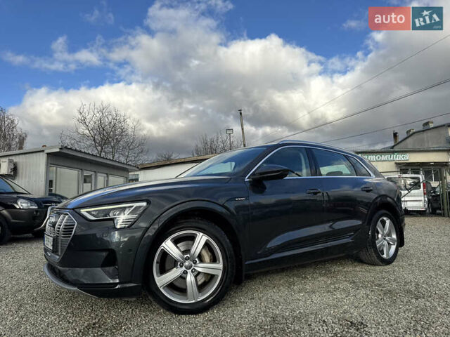 Серый Ауди E-Tron, объемом двигателя 0 л и пробегом 162 тыс. км за 20850 $, фото 51 на Automoto.ua