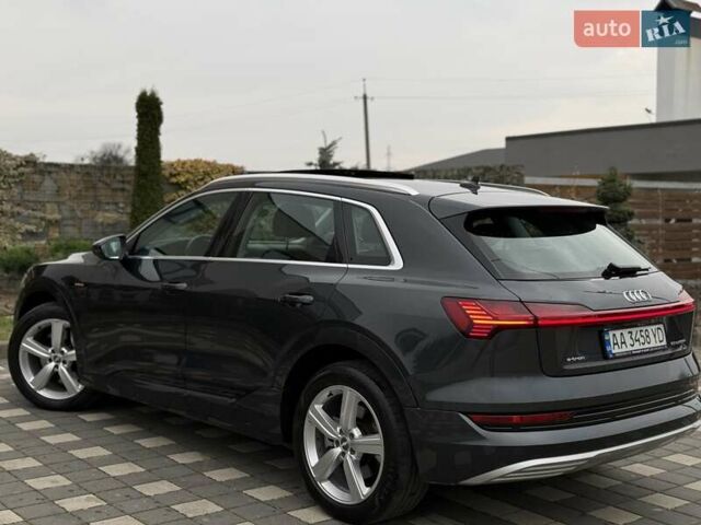 Серый Ауди E-Tron, объемом двигателя 0 л и пробегом 116 тыс. км за 25900 $, фото 16 на Automoto.ua