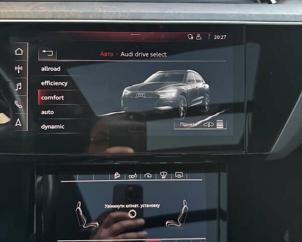 Серый Ауди E-Tron, объемом двигателя 0 л и пробегом 68 тыс. км за 31500 $, фото 24 на Automoto.ua