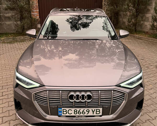 Серый Ауди E-Tron, объемом двигателя 0 л и пробегом 86 тыс. км за 31000 $, фото 26 на Automoto.ua