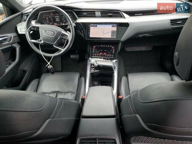 Серый Ауди E-Tron, объемом двигателя 0 л и пробегом 43 тыс. км за 9000 $, фото 7 на Automoto.ua
