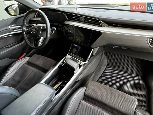 Сірий Ауді E-Tron, об'ємом двигуна 0 л та пробігом 190 тис. км за 26900 $, фото 35 на Automoto.ua