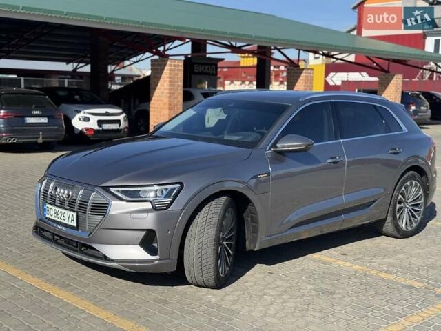 Серый Ауди E-Tron, объемом двигателя 0 л и пробегом 68 тыс. км за 31500 $, фото 3 на Automoto.ua