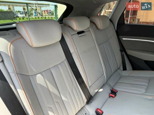 Сірий Ауді E-Tron, об'ємом двигуна 0 л та пробігом 88 тис. км за 34900 $, фото 25 на Automoto.ua