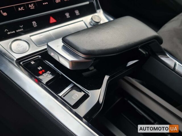 Серый Ауди E-Tron, объемом двигателя 95 л и пробегом 118 тыс. км за 37999 $, фото 11 на Automoto.ua