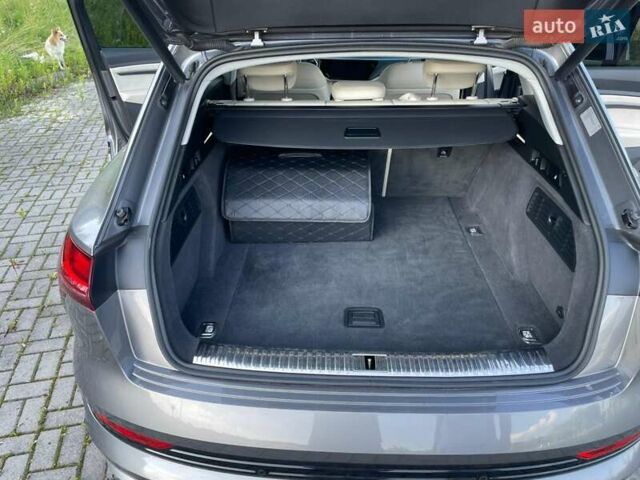 Сірий Ауді E-Tron, об'ємом двигуна 0 л та пробігом 160 тис. км за 27000 $, фото 2 на Automoto.ua