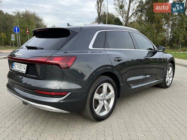 Сірий Ауді E-Tron, об'ємом двигуна 0 л та пробігом 42 тис. км за 34500 $, фото 4 на Automoto.ua