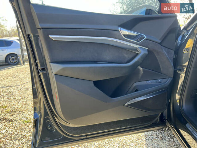 Сірий Ауді E-Tron, об'ємом двигуна 0 л та пробігом 148 тис. км за 29900 $, фото 11 на Automoto.ua