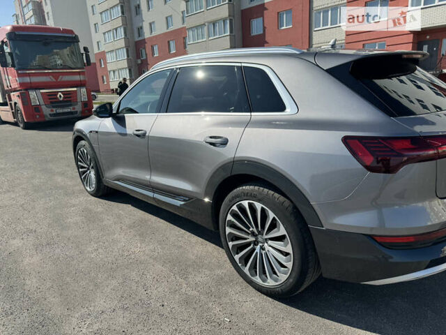 Сірий Ауді E-Tron, об'ємом двигуна 0 л та пробігом 74 тис. км за 38900 $, фото 9 на Automoto.ua