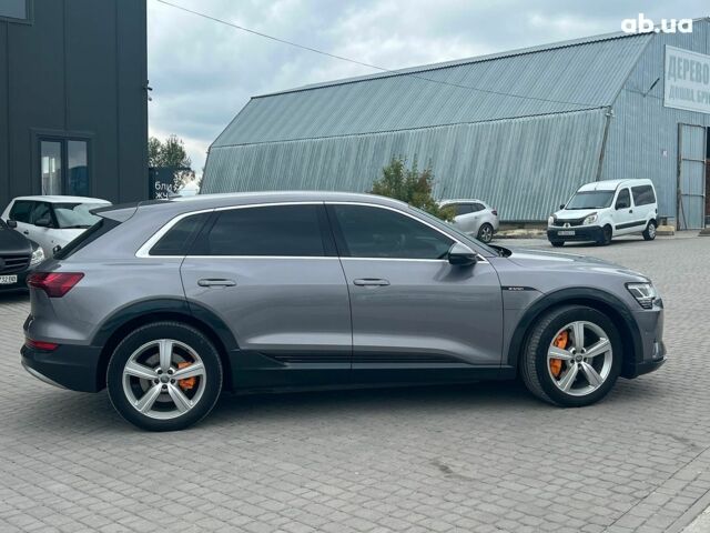 Серый Ауди E-Tron, объемом двигателя 0 л и пробегом 118 тыс. км за 31950 $, фото 11 на Automoto.ua