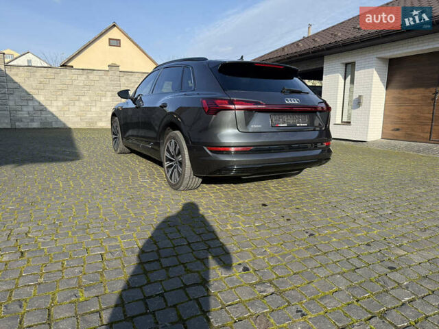 Серый Ауди E-Tron, объемом двигателя 0 л и пробегом 104 тыс. км за 31499 $, фото 14 на Automoto.ua