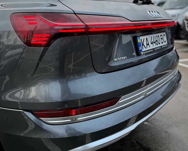 Серый Ауди E-Tron, объемом двигателя 0 л и пробегом 86 тыс. км за 33000 $, фото 15 на Automoto.ua