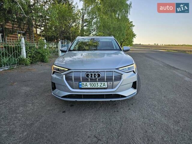 Серый Ауди E-Tron, объемом двигателя 0 л и пробегом 121 тыс. км за 27700 $, фото 13 на Automoto.ua